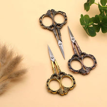 Load image into Gallery viewer, Kalolary Gold Professional Manicure Scissors